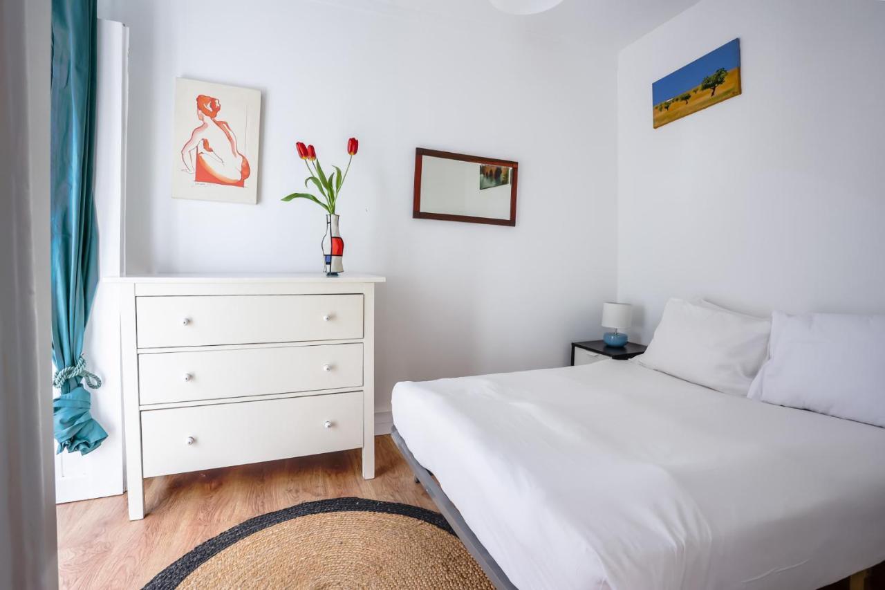 City Center Apt In Lively Bairro Alto! Лиссабон Экстерьер фото