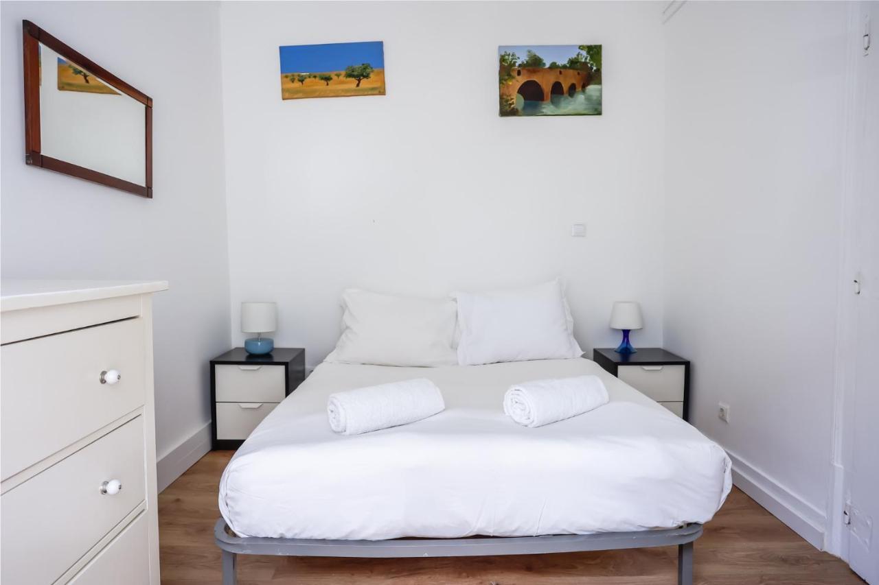 City Center Apt In Lively Bairro Alto! Лиссабон Экстерьер фото