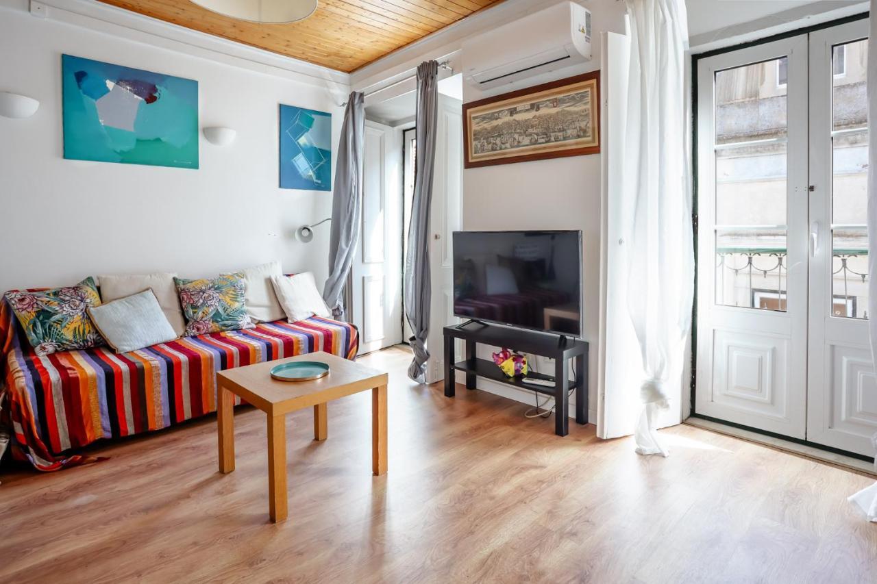 City Center Apt In Lively Bairro Alto! Лиссабон Экстерьер фото