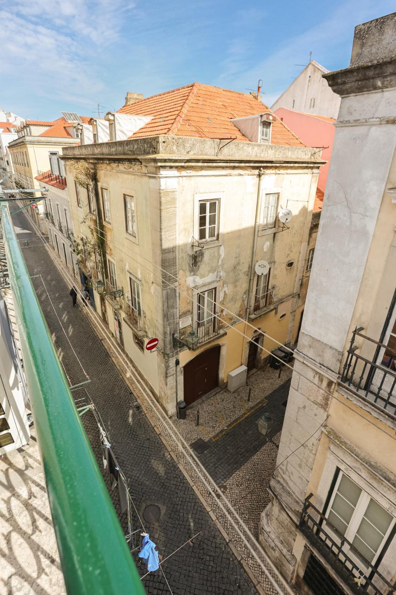 City Center Apt In Lively Bairro Alto! Лиссабон Экстерьер фото